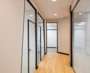 Notre réalisation de bureaux avec nos cloisons modulaires fines CLIPS C30